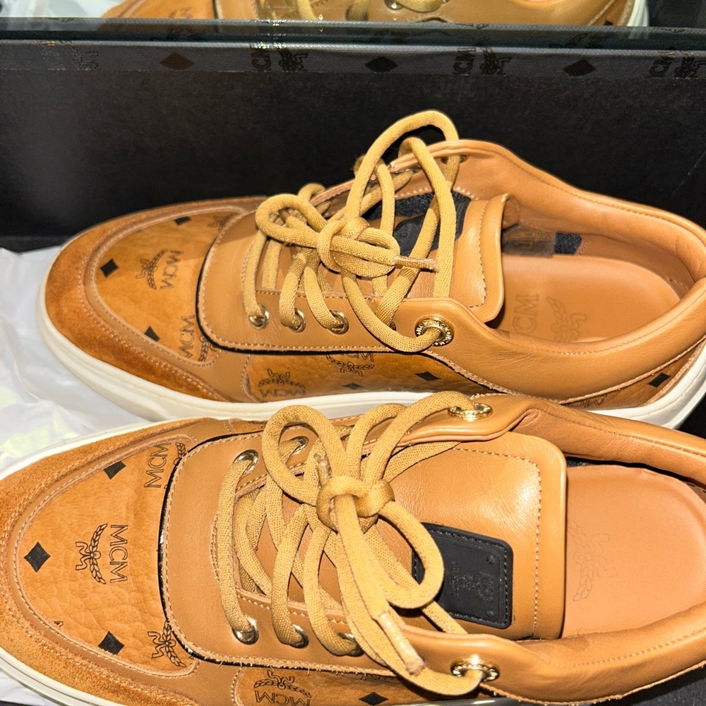 Mcm Women’s size 38 Gymshoe - Picture 2 of 6